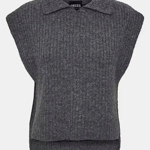 Pieces Hanni Spread-Collar Rib-Knit Poncho  grey sweater vest